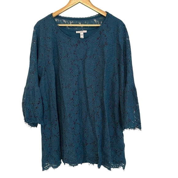 Isaac Mizrahi Women's 3X Teal Blue Lace Overlay Soft PLUS Bell Sleeve Blouse - Picture 1 of 4